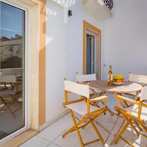 Apartamento Bright 1bdr W/balcony By Lovelystay, Vila Real de Santo António